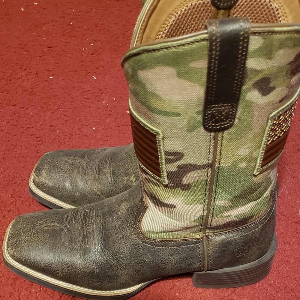 ARIAT BOOTS